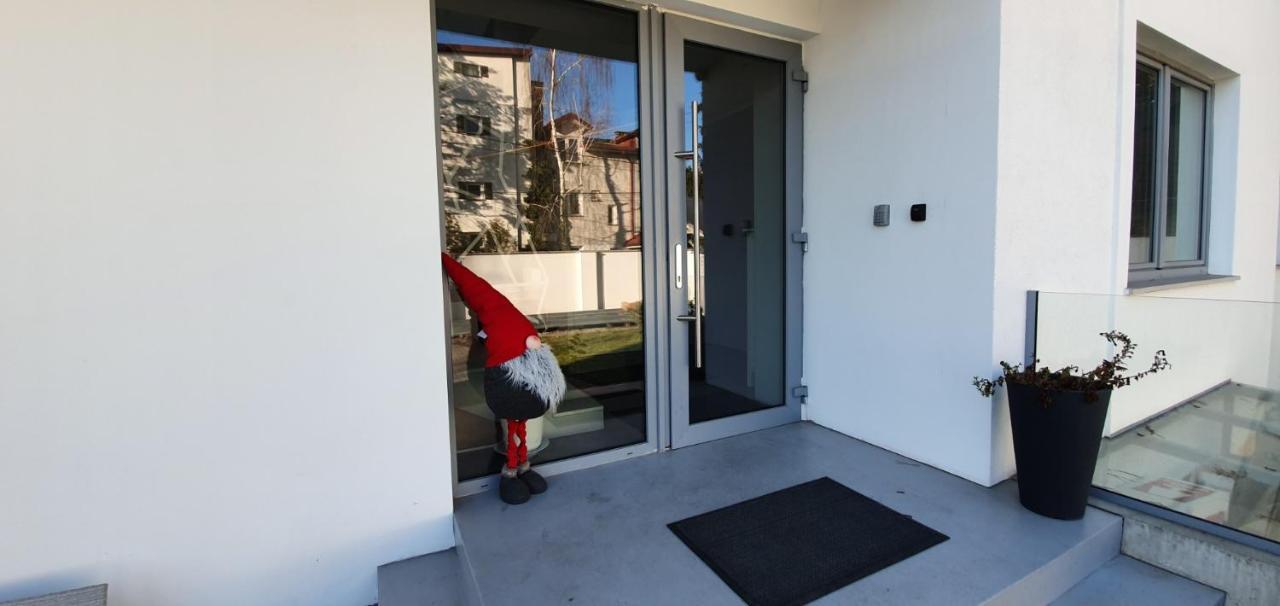 Loft 85 M2 Wilanow Krolewski Self Checkin Warsawa Bagian luar foto