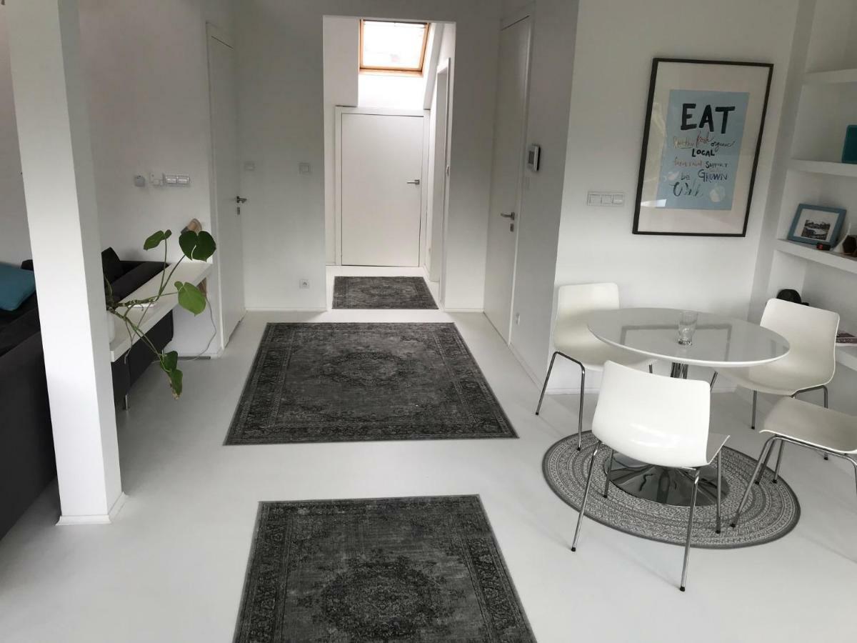 Loft 85 M2 Wilanow Krolewski Self Checkin Warsawa Bagian luar foto